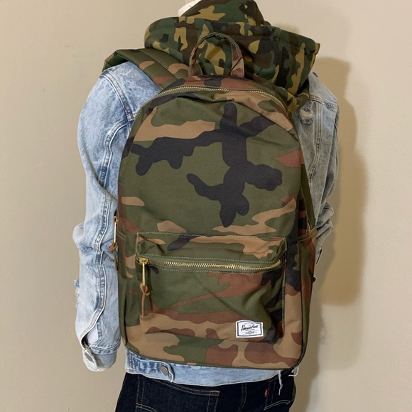 Herschel Supply Company Other - Herschel 15” W Camo Settlement Backpack